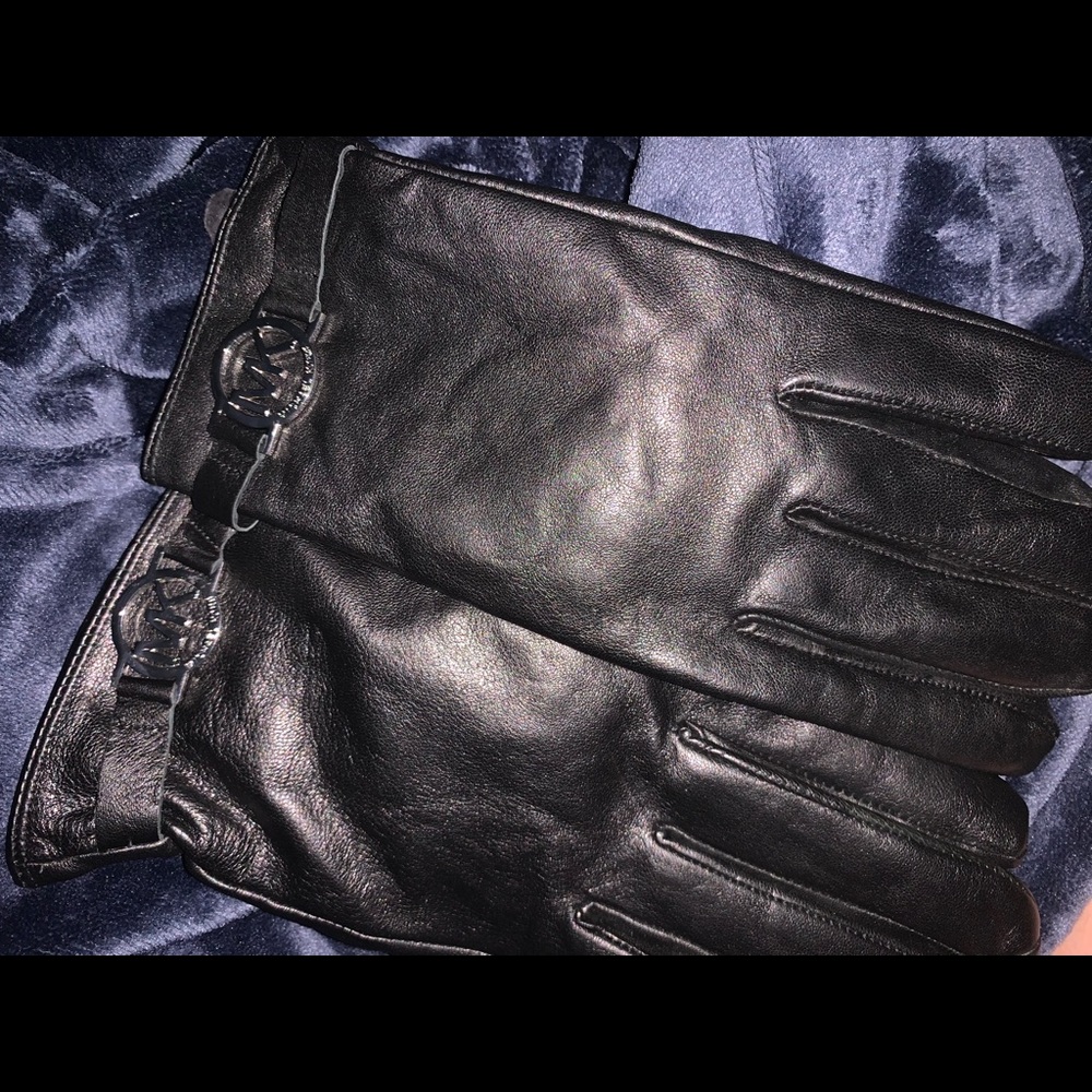 Michael Kors leather gloves
